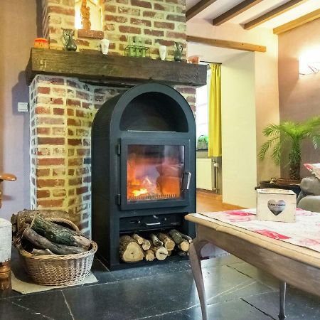 Spacious Holiday Home With Fireplace Doische Exterior photo